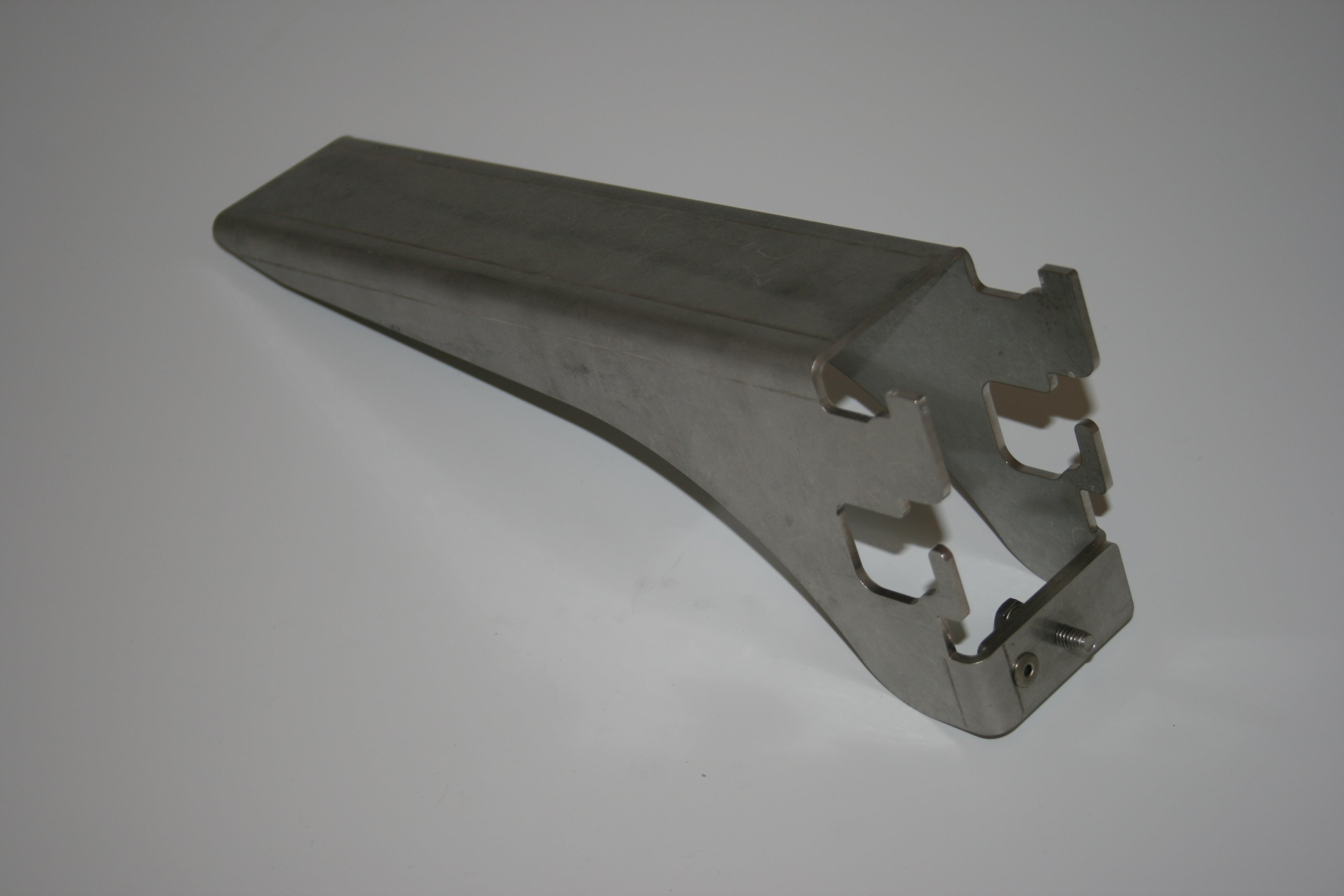 309 Flush Lid Stainless Steel Bracket w/Bolt for 14" box (Ea)