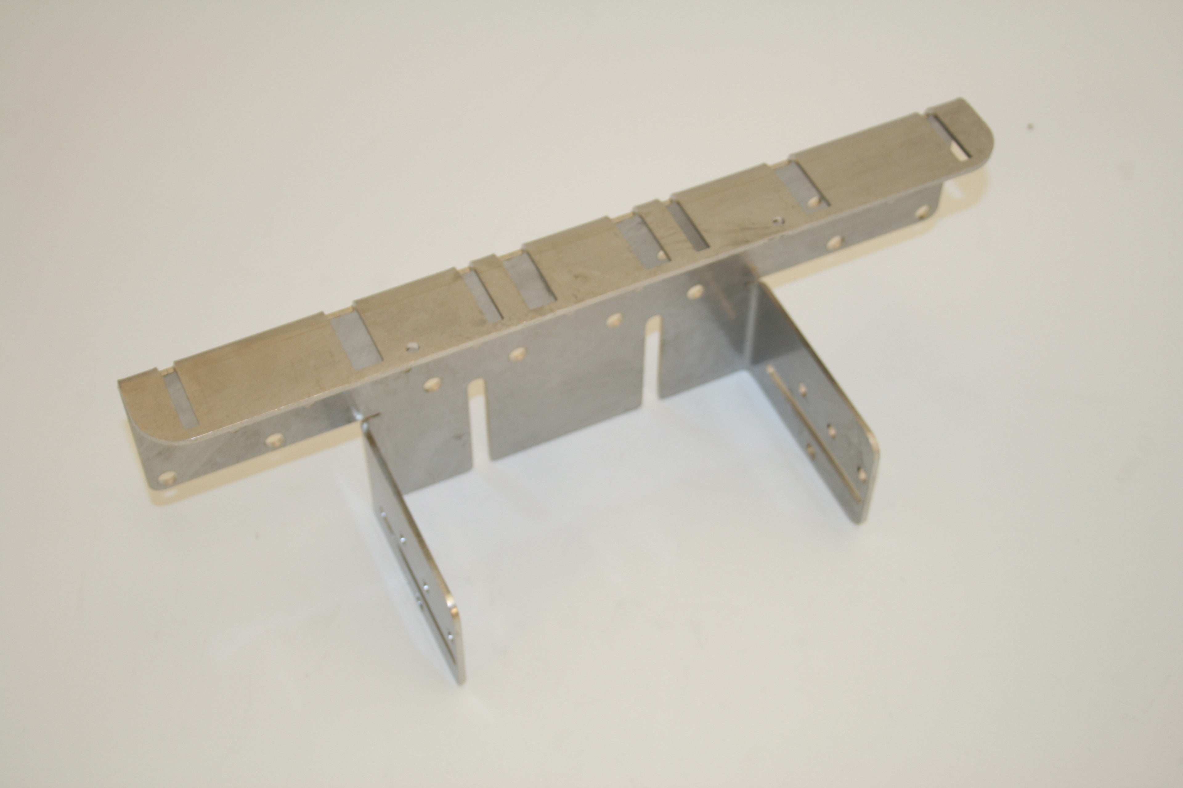 Mechanism 3 pulley bracket with top slots (Eclipse)
